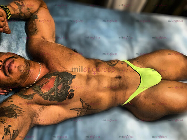 FOTOS DE PACO CHULO COMPLACIENTE, AGUANTADOR Y FETICHISTA