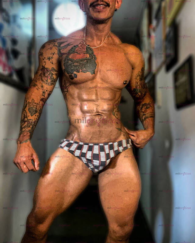 FOTOS DE PACO CHULO COMPLACIENTE, AGUANTADOR Y FETICHISTA