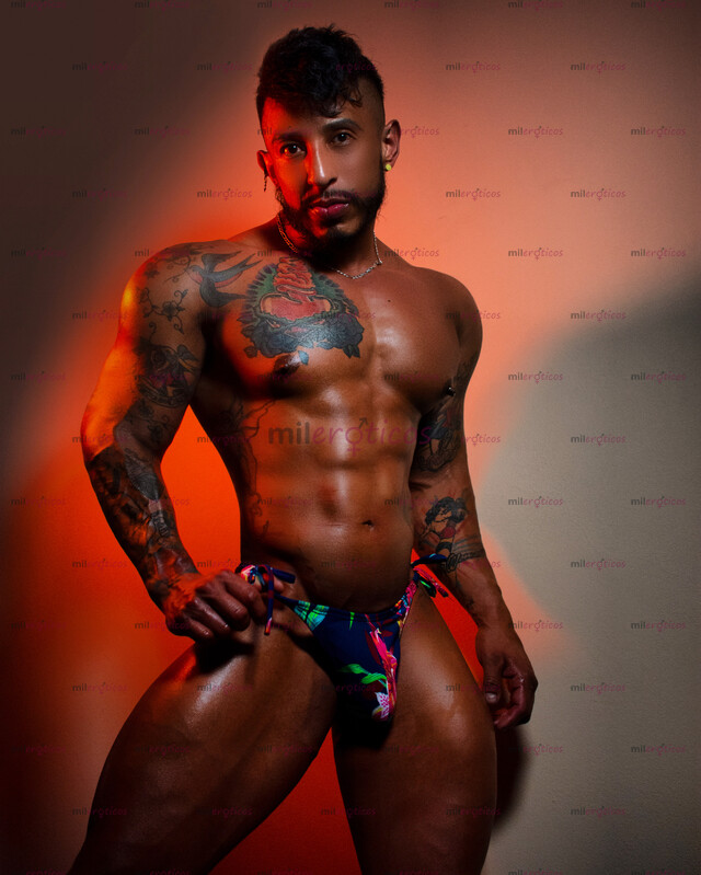 FOTOS DE PACO CHULO COMPLACIENTE, AGUANTADOR Y FETICHISTA