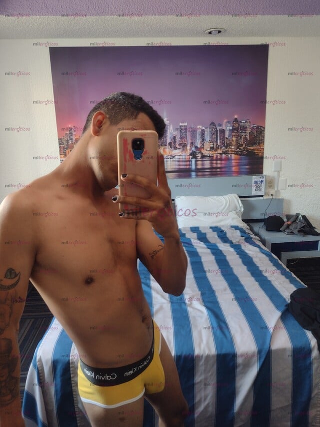 FOTOS DE SOY VENEZOLANO DOTADO 20CTM DE PLACER PARA DARTE VEN Y DISFRUTA DE MI SERVICIO