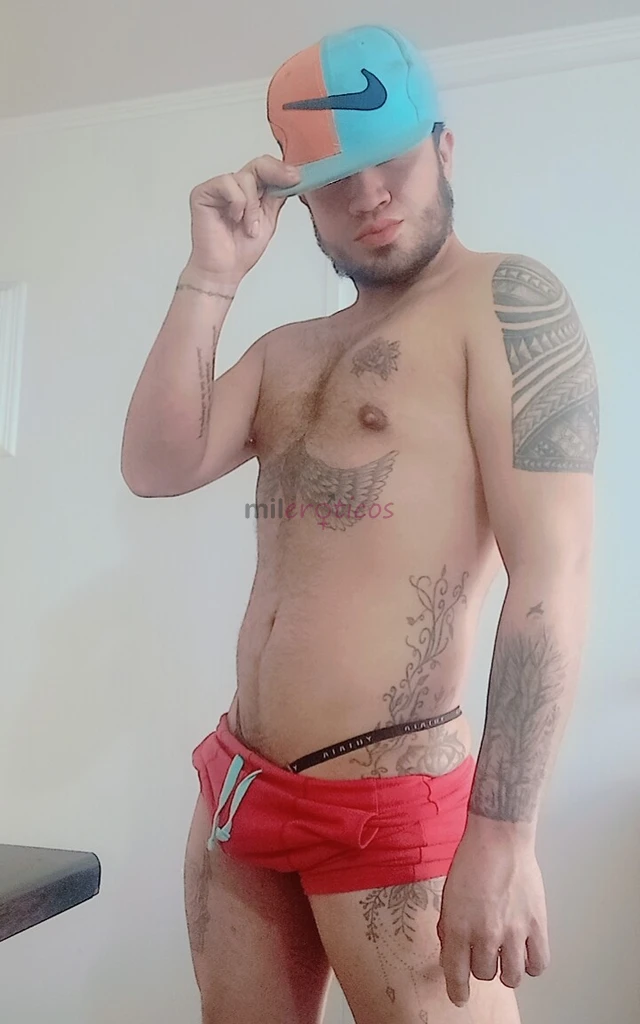 Hola 100 varonil discreto 1 72 de estatura atiendo a hombres casados viudos solteros comprometidos en relacion de pareja cuento con sitio a pocos paso...