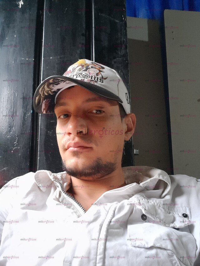 FOTOS DE HOLA SOY DEIVI SOY UN JOVEN DESCOMPLICADO Y DISCRETO