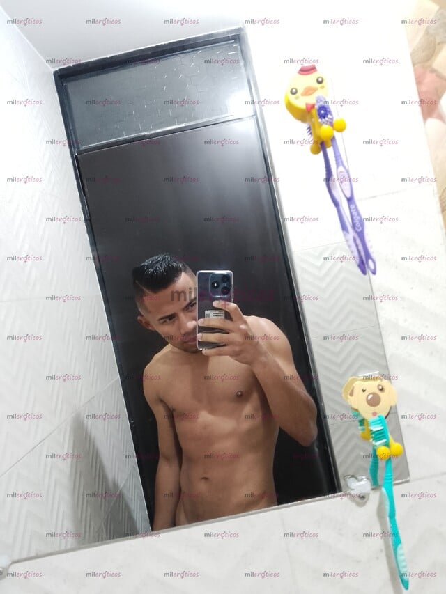 FOTOS DE SOY UN CHICO BARRANQUILLERO CALIENTE HOT ME ENCANTA DOMINAR A MIS CLIENTES