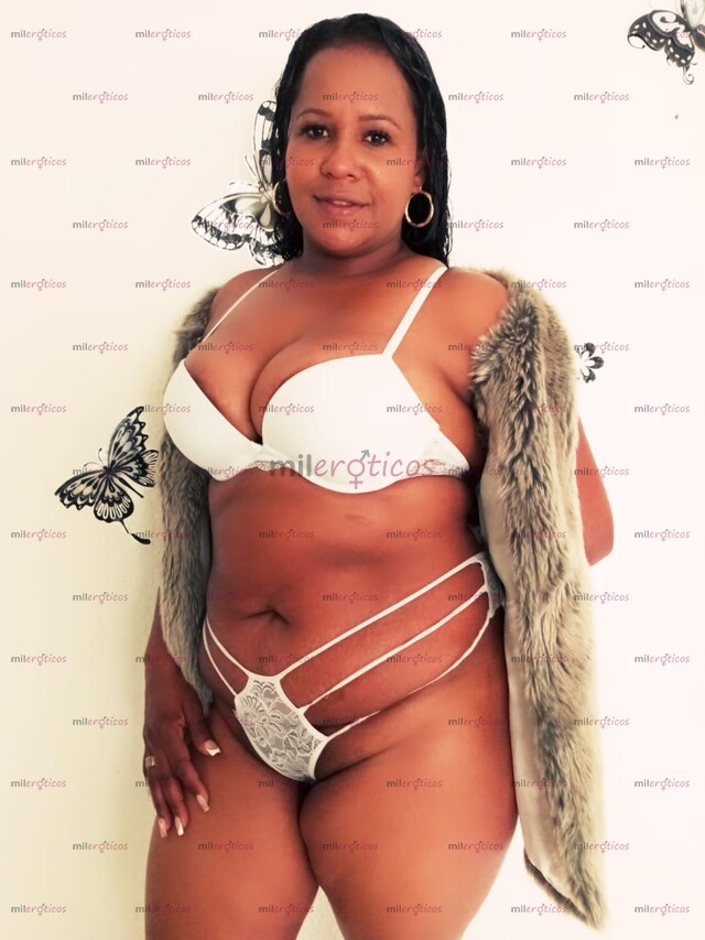 FOTOS DE LINDA HERMOSA MORENA DISPONIBLE PARA HACERTE UN RIKO MASAJE TANTRICO