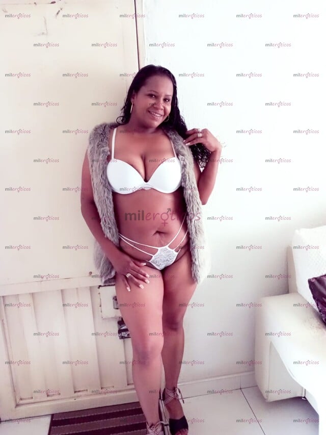 FOTOS DE LINDA HERMOSA MORENA DISPONIBLE PARA HACERTE UN RIKO MASAJE TANTRICO