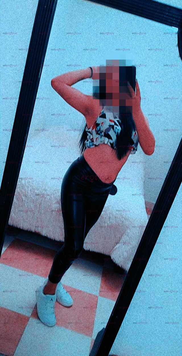 FOTOS DE LA MÁS APRETADITA DE LA ZONA, NALGUEAME MIENTRAS ME LA METES
