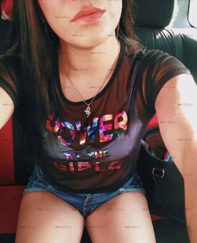 FOTOS DE LA MÁS APRETADITA DE LA ZONA, NALGUEAME MIENTRAS ME LA METES
