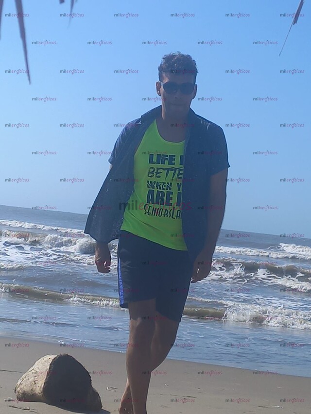 FOTOS DE SERIO DISCRETO, TENGO UNA VERGA DE 21 CM, SOY COSTEÑO XXL, VERSATIL, 190 CM