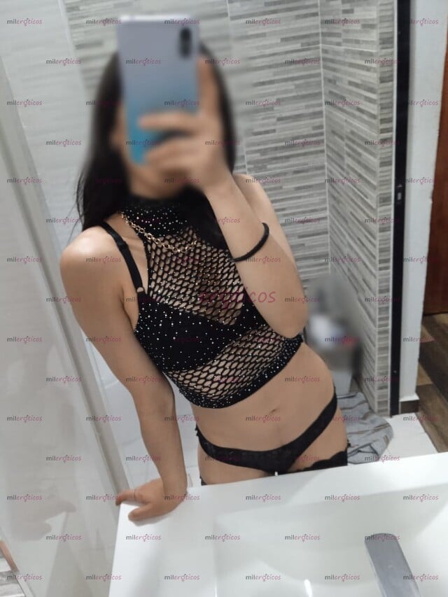 FOTOS DE LOREY, JOVENCITA EXPERTA EN EL ANAL Y EN UN MUY RICO ORAL !