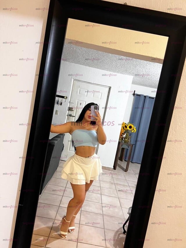 FOTOS DE COLOMBIANA TRATO DE NOVIOS, BESOS, ORAL VAGINAL FIESTERA RISUEÑA Y BIEN CALIENTE
