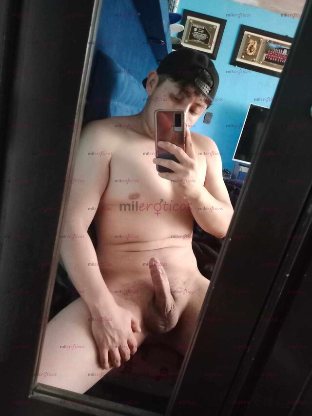 FOTOS DE JOVEN SUPER DOTADO, GUERITO CON GANAS DE SATISFACER