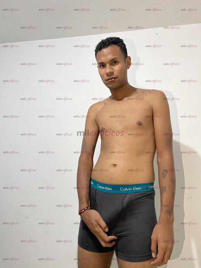 FOTOS DE HOLA ME LLAMO ANDRÉS DE VENEZUELA POLLITO DE 20 AÑOS