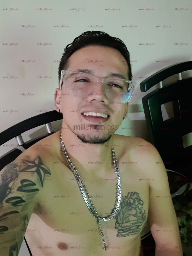 FOTOS DE SOY UN CHICO DELGADO DISPUESTO A COMPLACER TODOS TUS DESEOS Y FANTASIAS