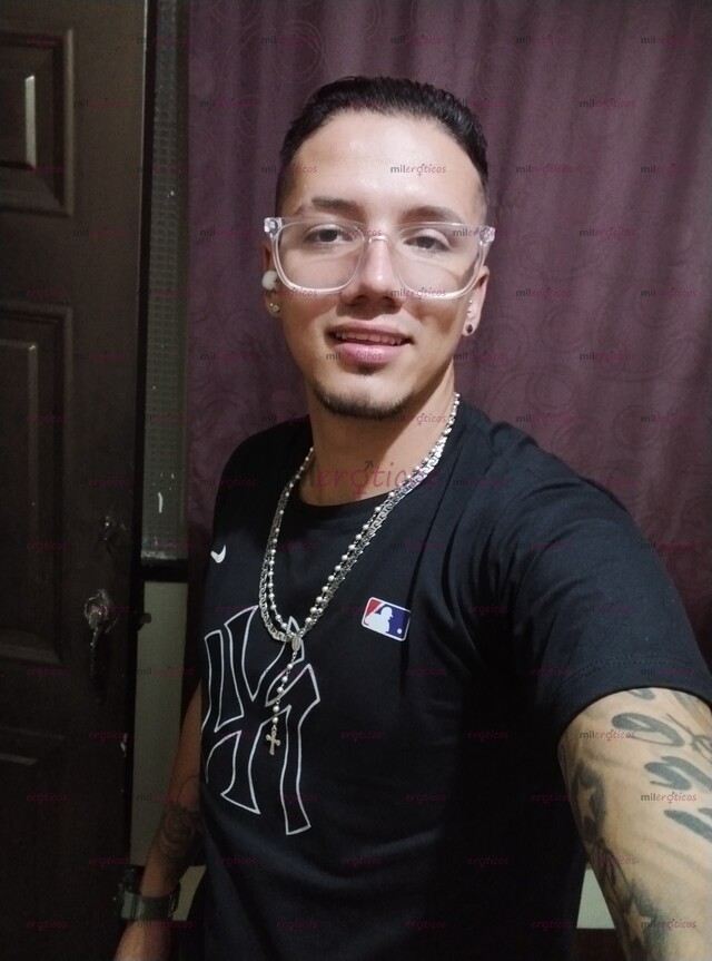 FOTOS DE SOY UN CHICO DELGADO DISPUESTO A COMPLACER TODOS TUS DESEOS Y FANTASIAS