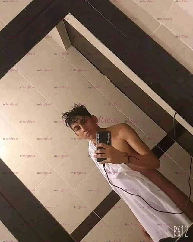 FOTOS DE SUPER PROMO CON LUGAR,CHICO TWINK DOTADO DE VISITA POR LA CIUDAD.
