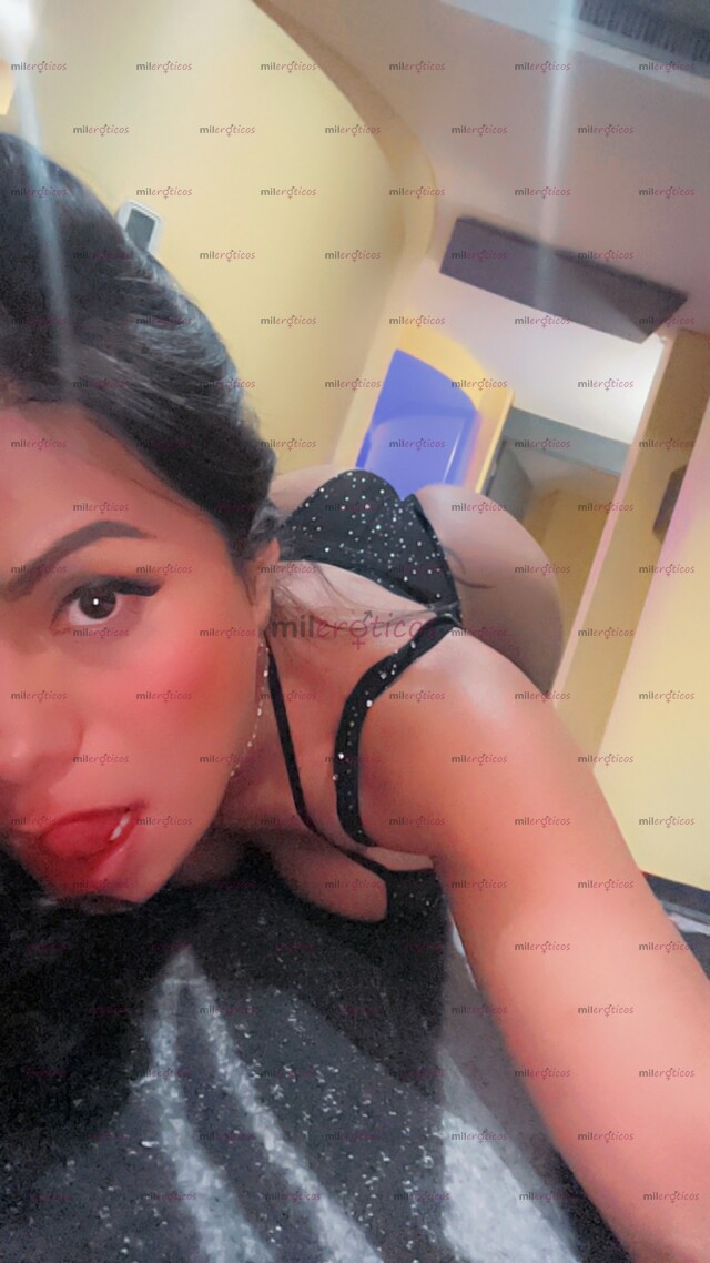 FOTOS DE PIEL CANELA , ESTATURA PERFECTA Y UNA PIEL TAN SUAVE!CUERPO PEQUEÑO, VOZ SUAVE!