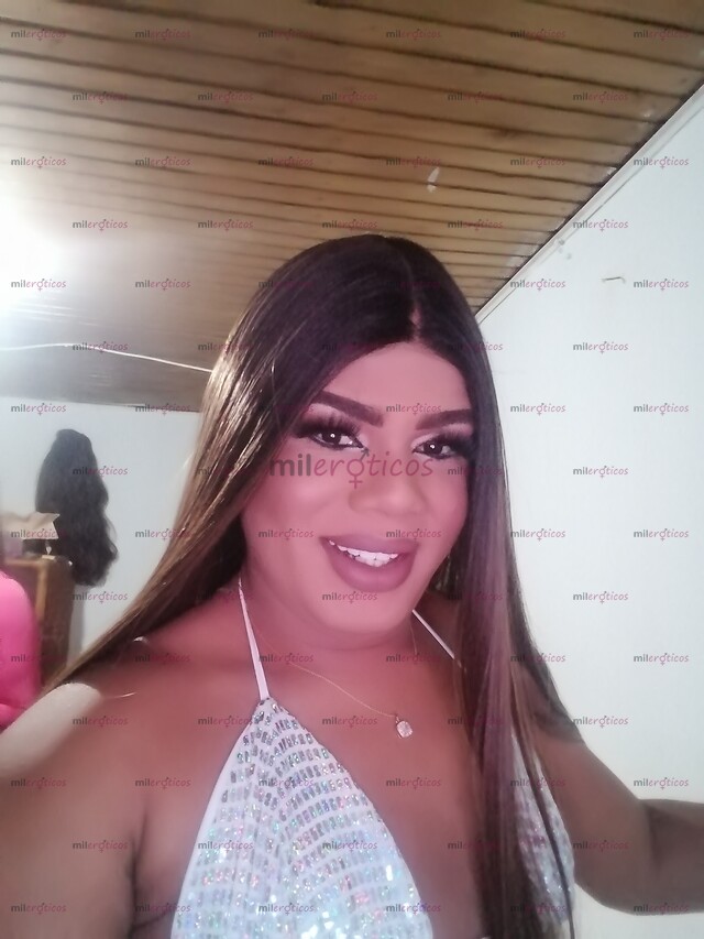 FOTOS DE HERMOSA MORENA ALTA ESBELTA DISPUESTA A COMPLACERTE