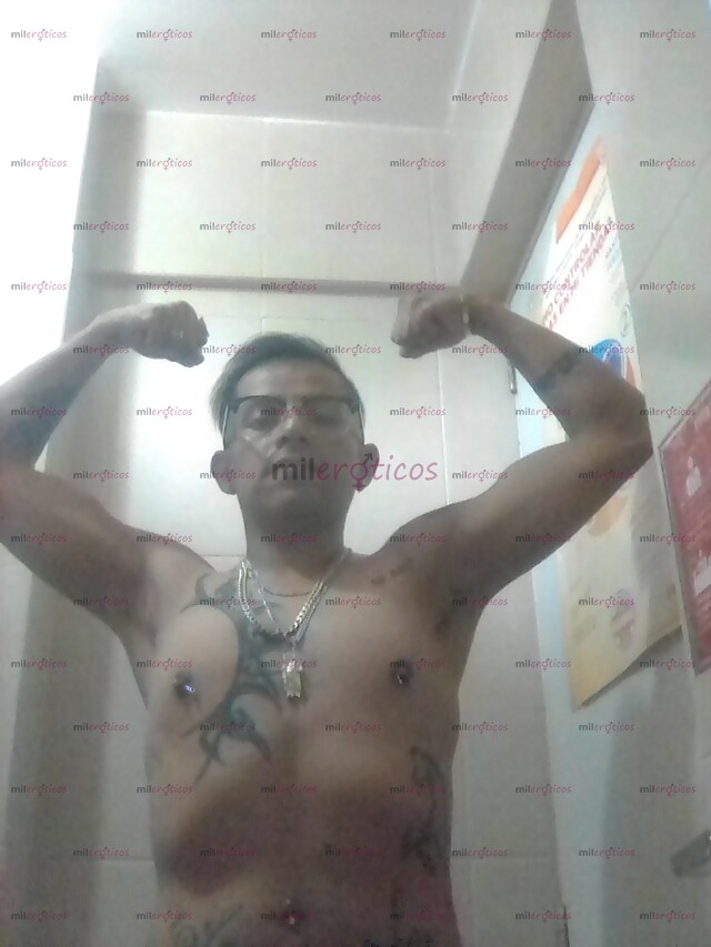 FOTOS DE MACHO TATUADO 27 AÑOS CACHONDO Y ENTRON