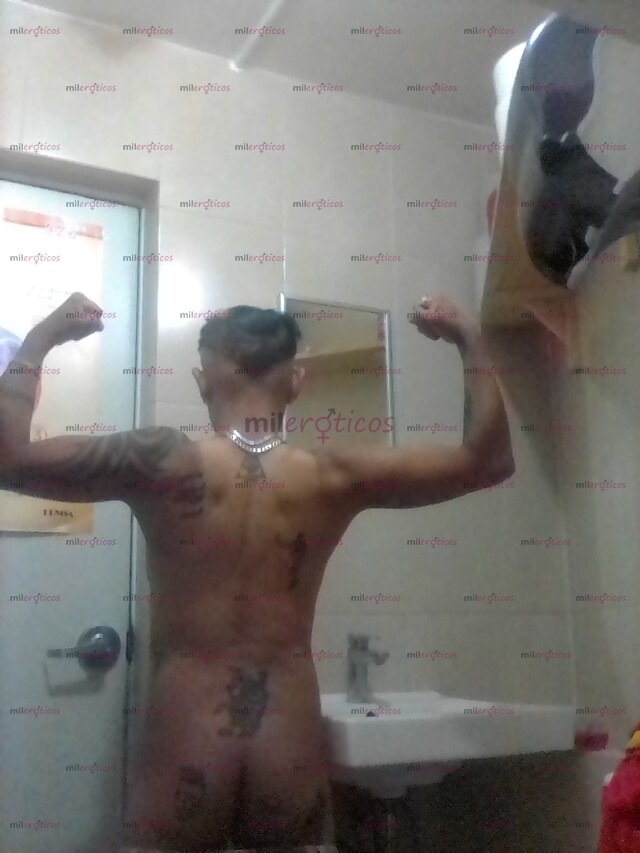 FOTOS DE MACHO TATUADO 27 AÑOS CACHONDO Y ENTRON