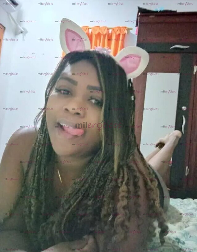 FOTOS DE UNE MORENA RICA,CON MUCHO GUSTO Y SABOR PARA BRINDARTE TIEMPO DE LUJURIA Y PLACE