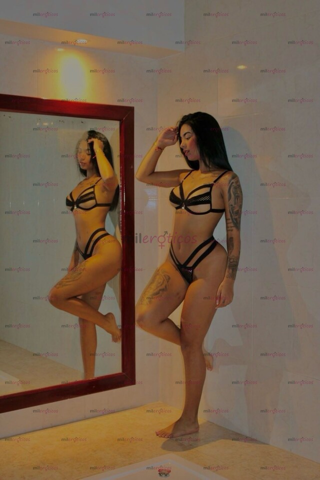 FOTOS DE DE VISITA MODELO PREMIUM COLOMBIANA NALGONA Y TETONA NATURAL