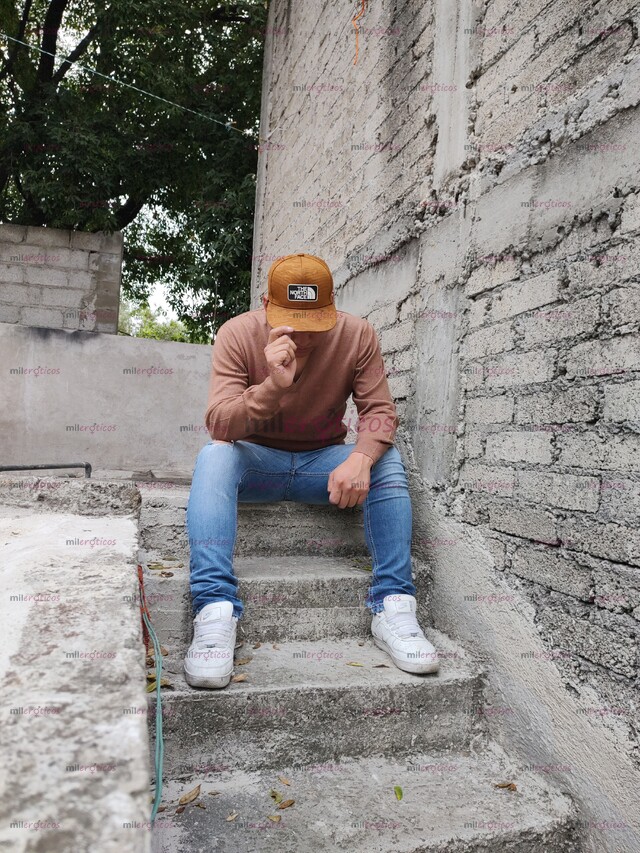 FOTOS DE ALEJANDRO COMPLACIENTE CARIÑOSO PASEMOS UN BUEN RATO