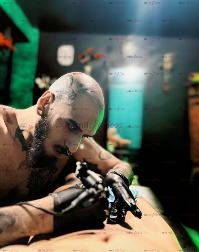 FOTOS DE ESCORT, TATUADOR Y PERFORADOR PROFESIONAL