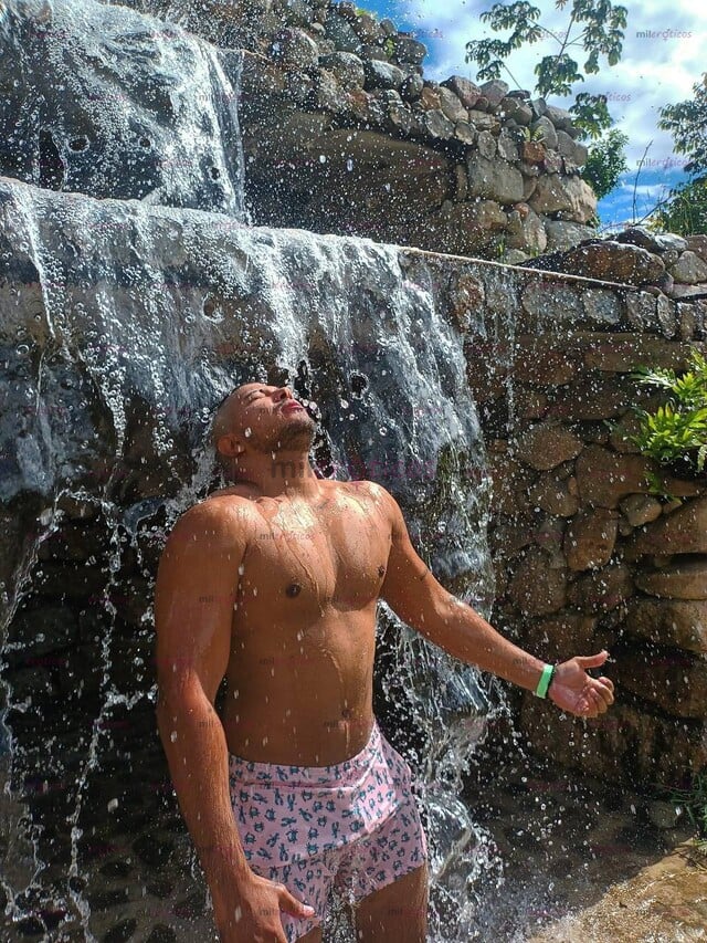 FOTOS DE ACTIVO DISPONIBLE Y COMPLACIENTE PARA DARTE PLACER Y PASARLA RICO