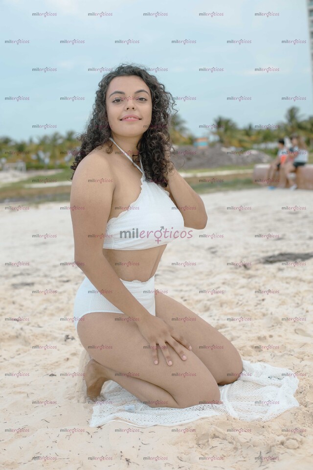 FOTOS DE JOVEN, GUAPA Y MUY CARISMÁTICA, S I M P L E M E N T E... ¡LA MEJOR COMPAÑIA!