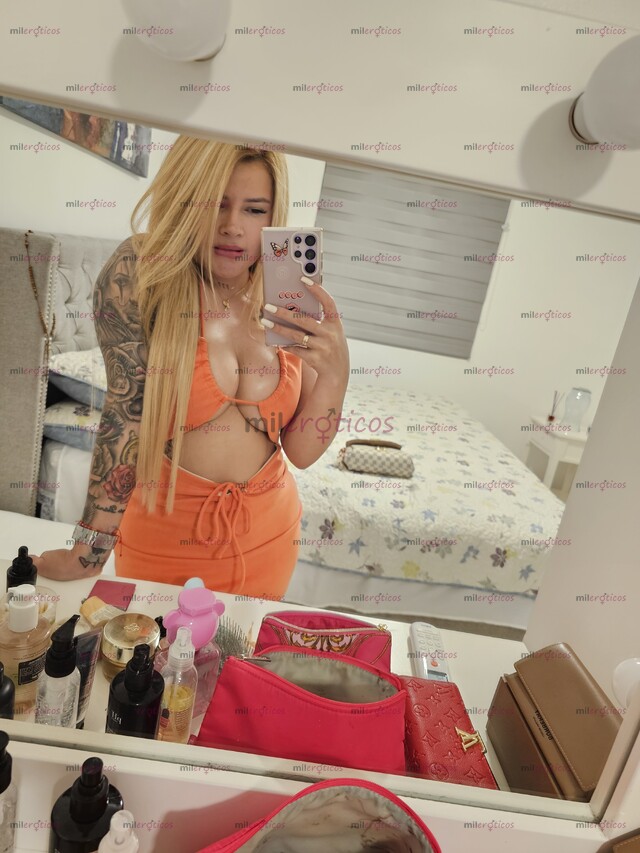 FOTOS DE COLOMBIANA RECIÉN LLEGADITA RUBIA ,EXOTICA Y MUY ARRECHITA CON GANAS DE SACART