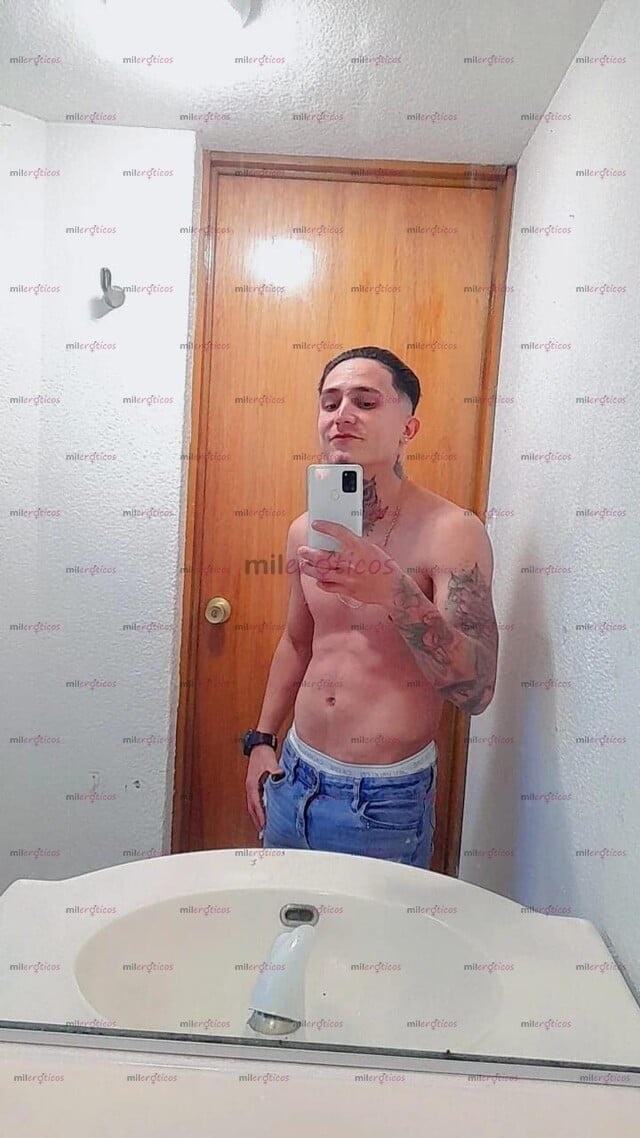 FOTOS DE HOLA SOY SANTIAGO VENEZOLANO UN CHICO MUY GUAPO Y DISPONIBLE PARA TI 24 HORAS