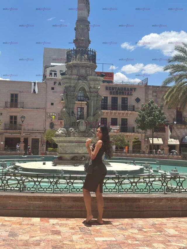 FOTOS DE SASHA MONTENEGRO 21 AÑOS TRATO DE NOVIOS REALES