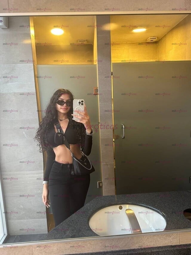 FOTOS DE SASHA MONTENEGRO 21 AÑOS TRATO DE NOVIOS REALES