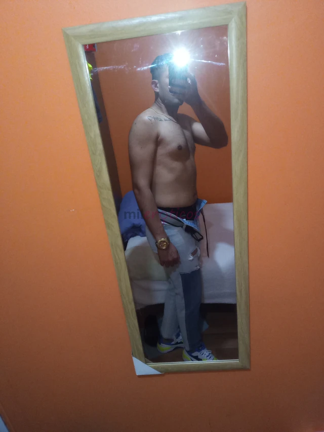 Hago encuentrosyo colombiano versatil varonil educado buena ondatodo piolaservicio de acompanante y encuentros preferencia adultosfull sexo rico y seg...