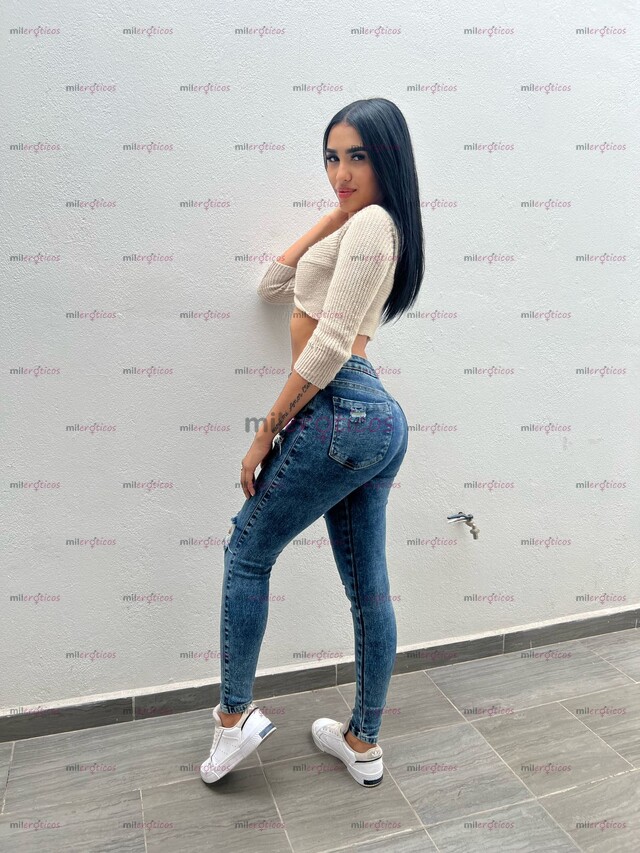 FOTOS DE SERVICIO VIP PAPI NALGAS REDONDITAS 19 AÑOS