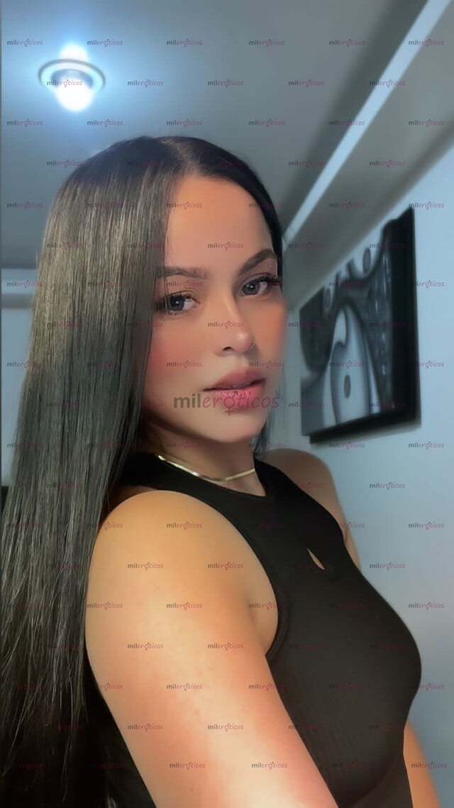 FOTOS DE JULIA 22 AÑOS SUPER BONITA Y MUY CALIENTE LA CHUPO RICO