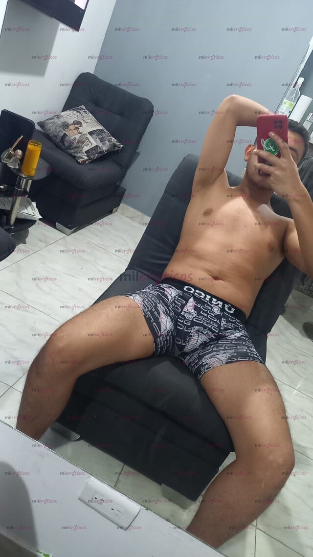 FOTOS DE JOVEN VERGON ACTIVO Y MUY ARRECHO DISPONIBLE PARA UNA EXCELENTE EXPERIENCIA!!!