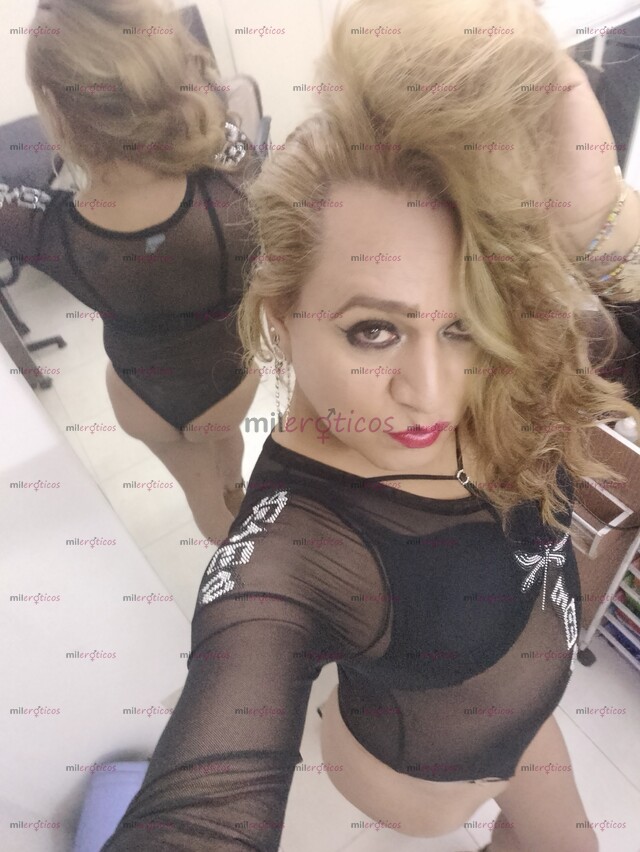 FOTOS DE ESTILISTA SUPER DOTADA CALIENTE EN LA CAMA 69 .