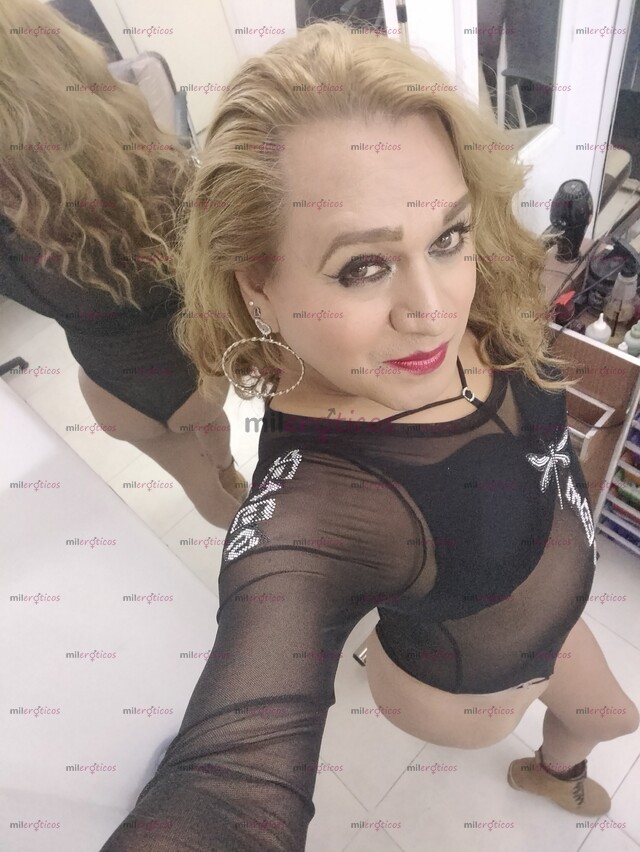 FOTOS DE ESTILISTA SUPER DOTADA CALIENTE EN LA CAMA 69 .