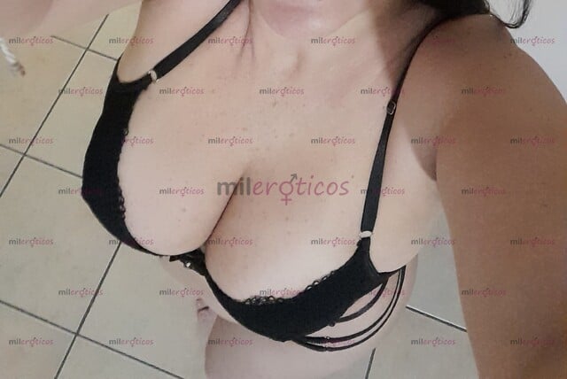 FOTOS DE HOLA BABY, ME LLAMO AZUL SOY UNA MUJER MADURA CON UNAS TETAS DELICIOSAS