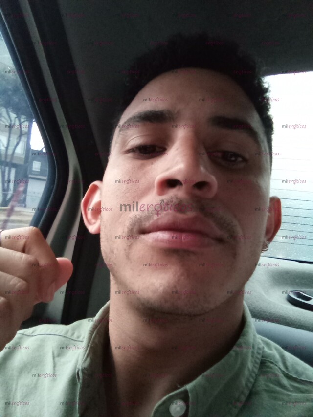 FOTOS DE MORENO COMPLACIENTE VERSÁTIL 100 DIVERTIDO