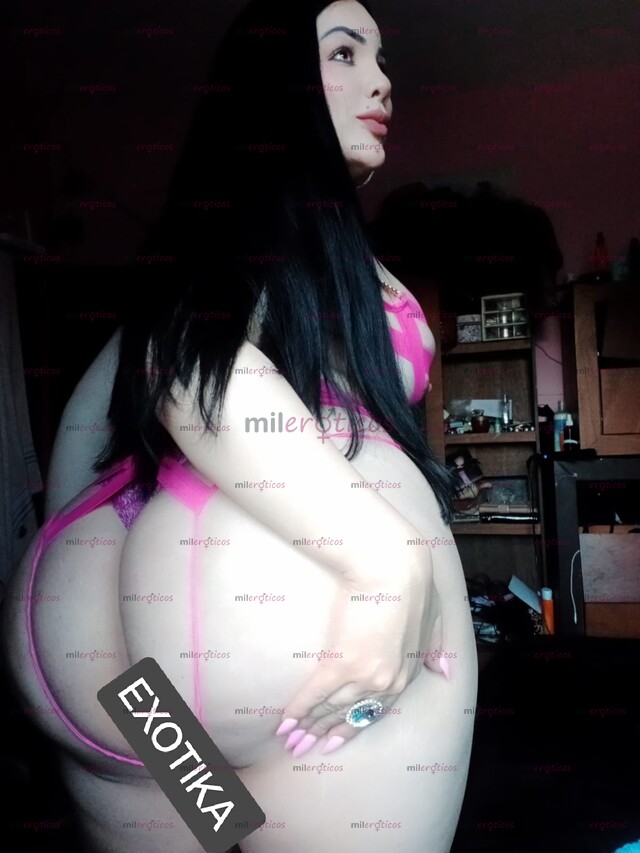 FOTOS DE LATEX, CHAROL, VINIL, CUERO, PLATAFORMAS,BOTAS, MEDIAS, LENCERÍA ETC