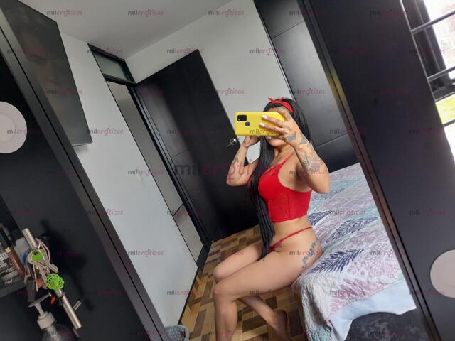 FOTOS DE BELLA MORENA DE 25 AÑOS COMPLACIENTE CON APARTAMENTO PRIVADO.