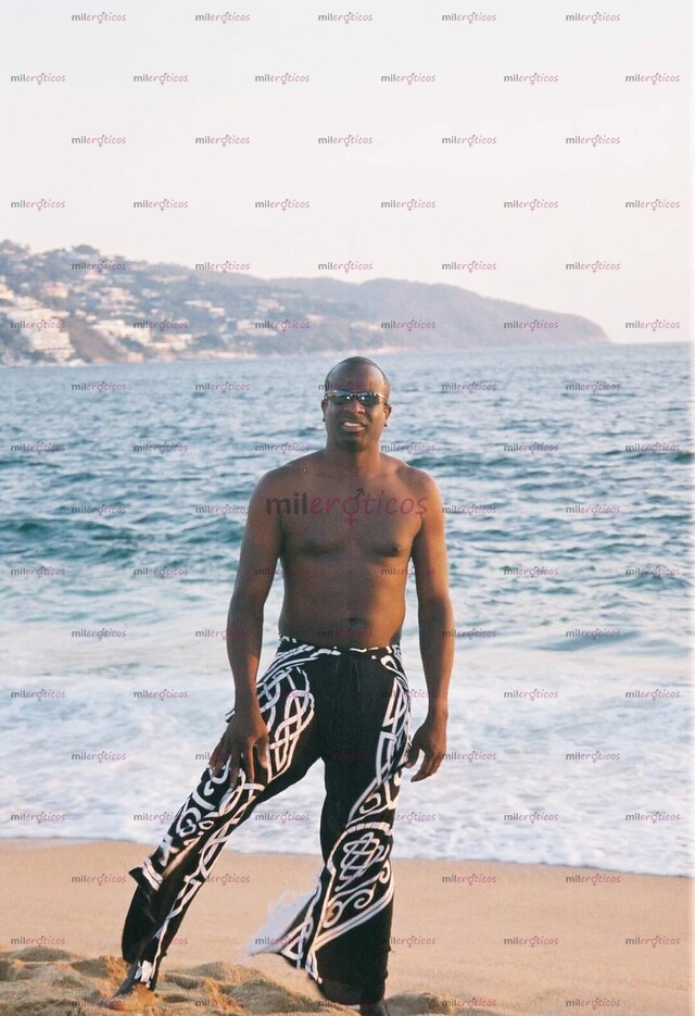 FOTOS DE ROMPECULOS , 23 CMS .1.80 DE ESTATURA. PESO 85 KILOS