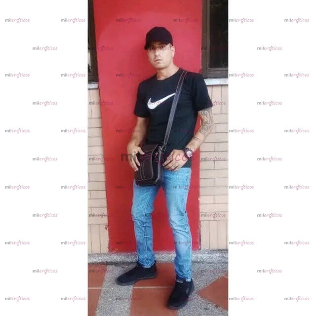 FOTOS DE MACHO CALEÑO ACTIVO ARRECHO LECHERO DOMINANTE CON BUENA VERGA DE PASO LLEGO