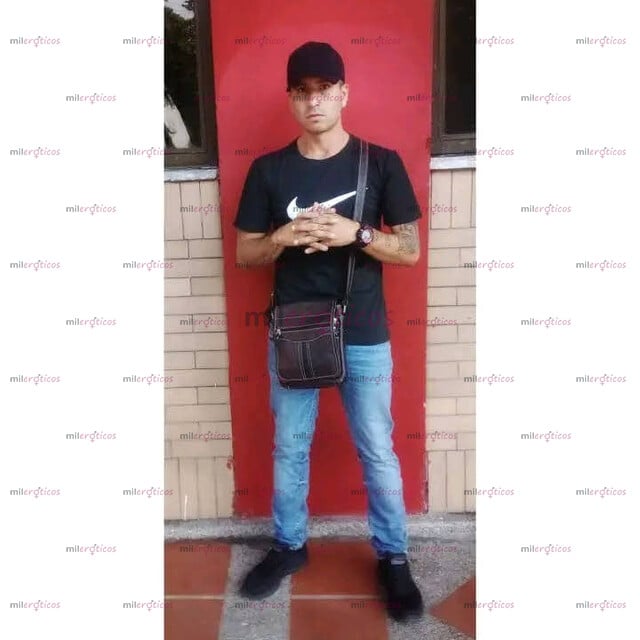 FOTOS DE MACHO CALEÑO ACTIVO ARRECHO LECHERO DOMINANTE CON BUENA VERGA DE PASO LLEGO