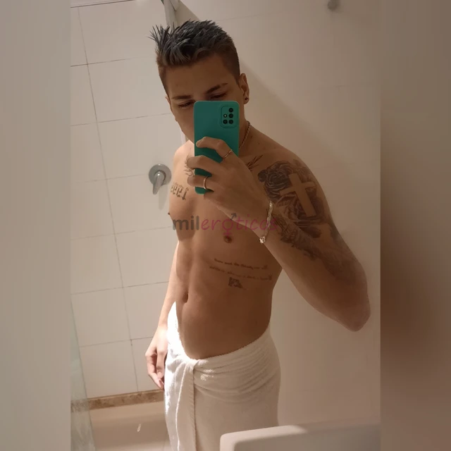 Sou versatil liberaltenho localatendo motel ou domiciliotenho 21 anos1 65 de altura63 kgsou discretobem vestidohigienicoeducadoexperiente com iniciant...