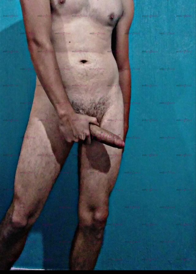 FOTOS DE CHICO VERGON Y CALIENTE CON UN CARAMELO DE 19 CM