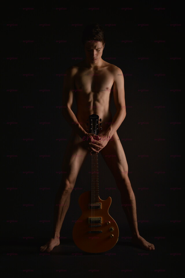 FOTOS DE JOVEN LECHERO CON 20 CM DE VERGA QUE TE HARA TOCAR EL CIELO