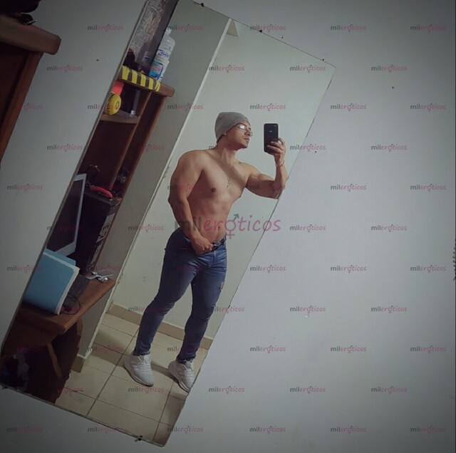 FOTOS DE SEXY JOVEN DE 24 AÑOS LISTO PARA SATISFACER TU SED DE SEXO